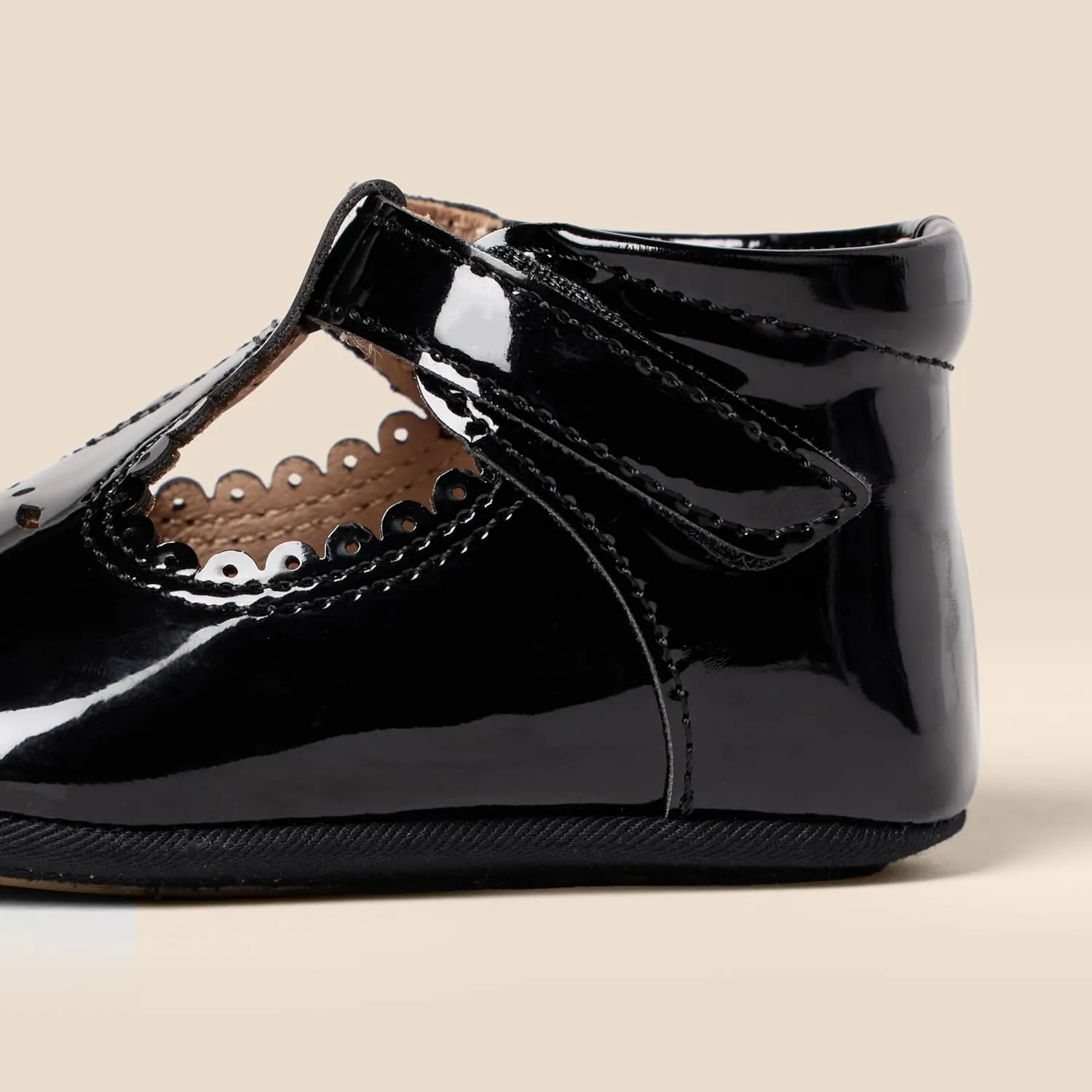 Amazon Essentials x Sofia Grainge Toddlers and Baby Girls?? Non-Slip Mary Jane Shoes