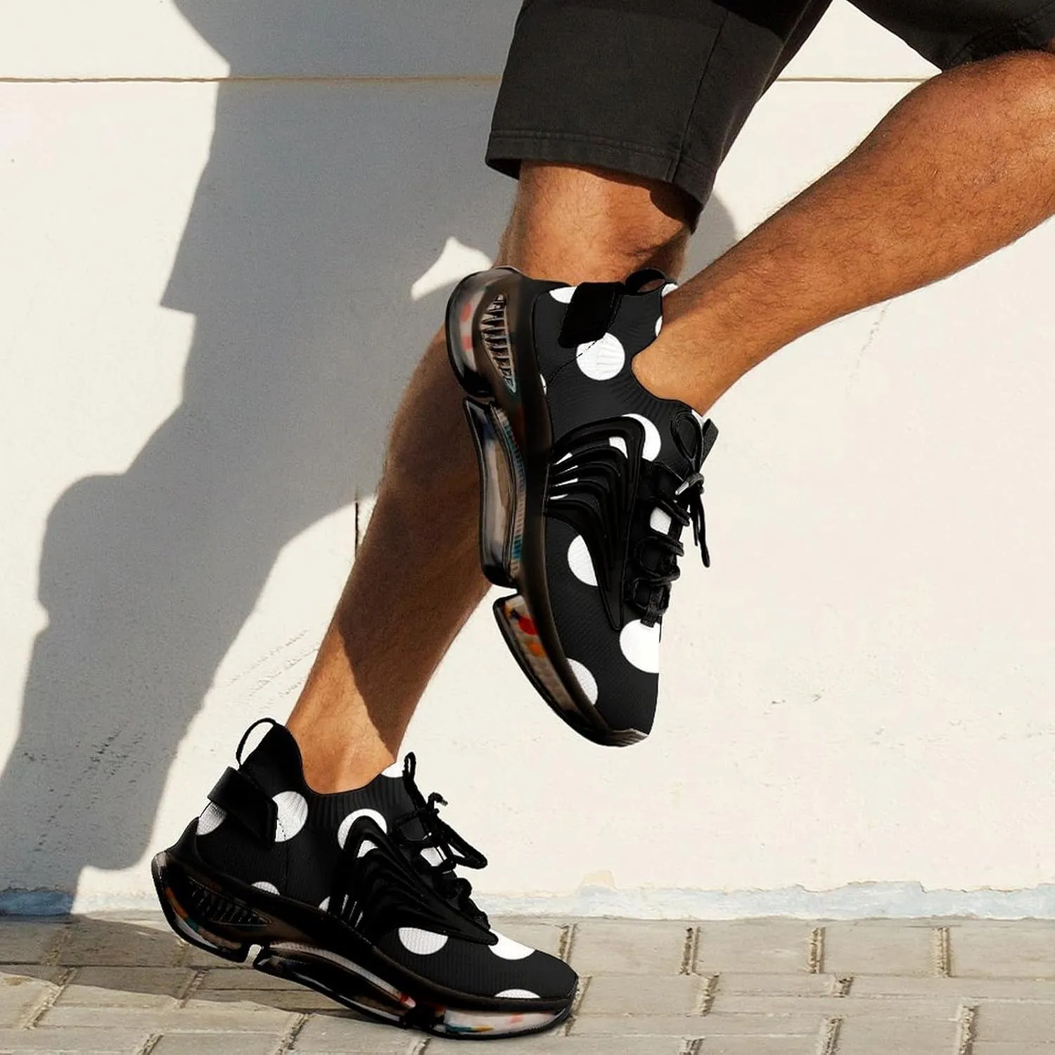 Big Polka Dot Pattern Walking Shoes for Men Lightweight Tennis Fashion Elastic Sports Shoes Cushion Basketball Shoes