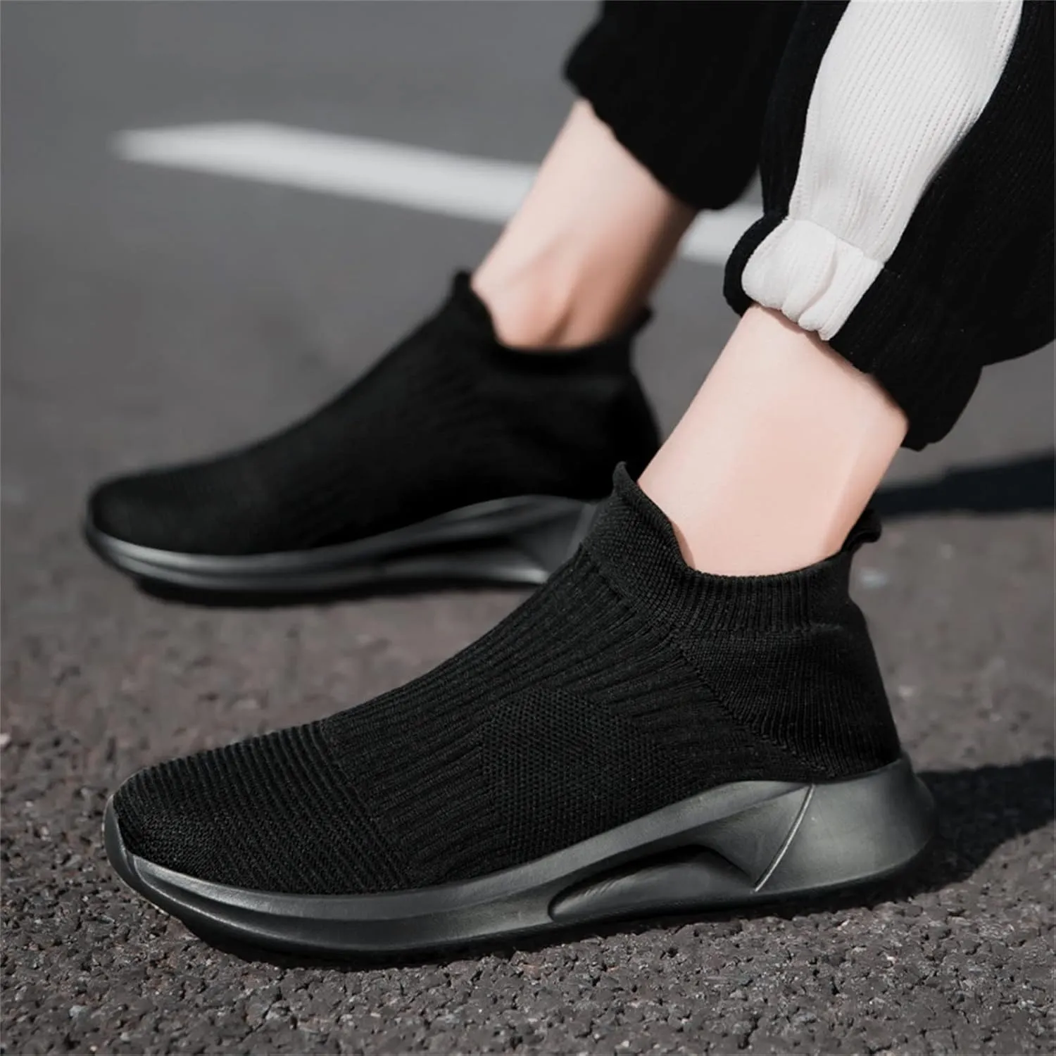 Mens Tennis Shoes Fashion Spring and Summer Men Sports Shoes Flat Bottom Lightweight Slip On Fly Woven Mesh Breathable