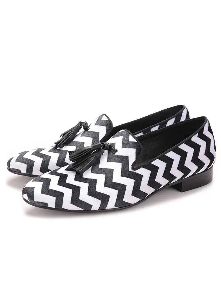 New color-blocked W plaid pattern men's tassel loafers European and American wedding party slip-on velvet shoes