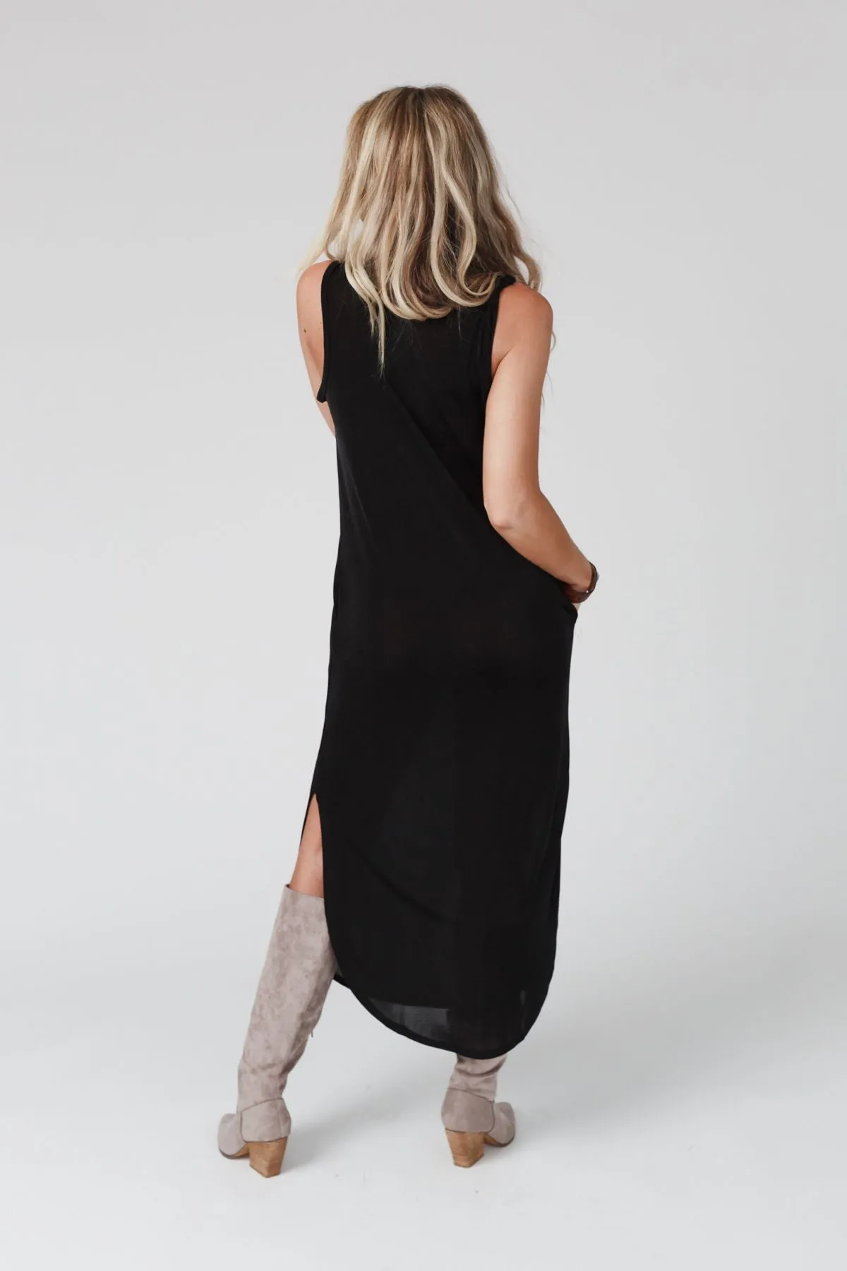 The Nest Cassie Sleeveless Pocket Slinky Maxi Dress - Black